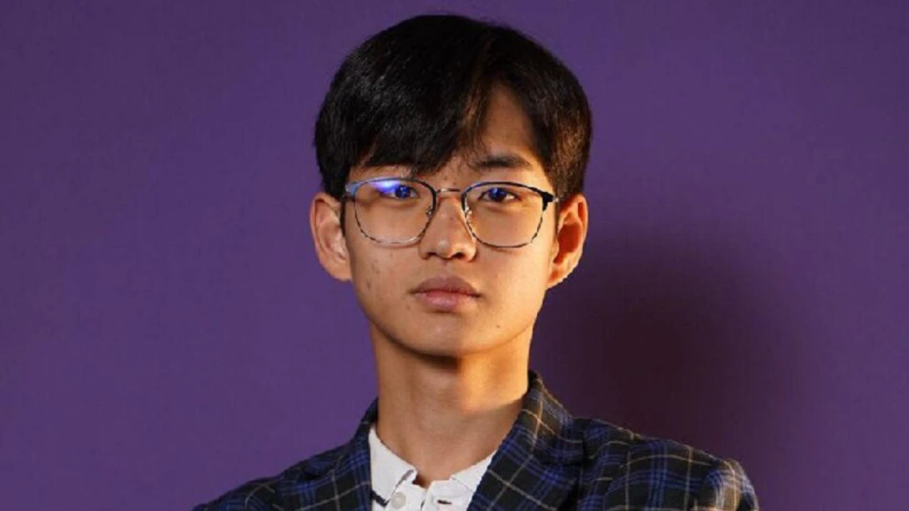 Интеллектуалды рекорд: Астаналық мектеп түлегі әлемнің 7 елінде білім алуға 85 000 доллар стипендия алды