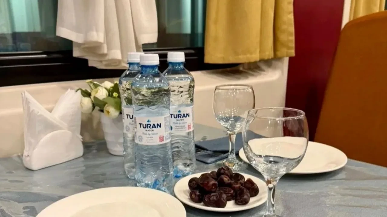 Рамазан айында пойыздардағы мейрамхана вагондарының жұмыс уақыты өзгерді