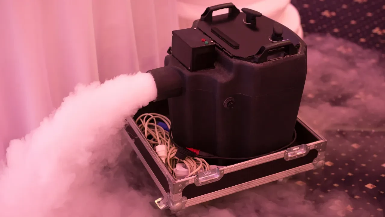 В школе Алматы шестеро детей отравились сухим туманом