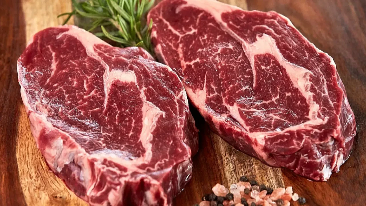 Говядина может подорожать и стоить около 10-12 тысяч тенге за килограмм