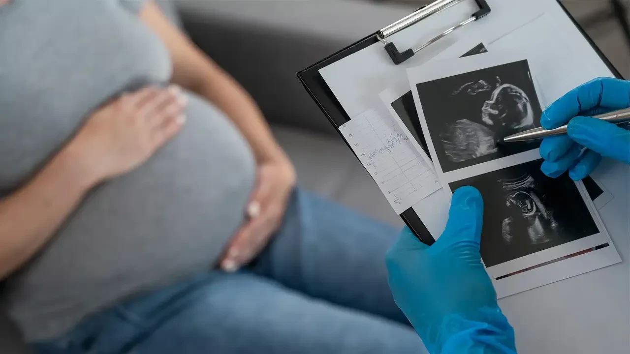 В Экибастузе женщина родила дома