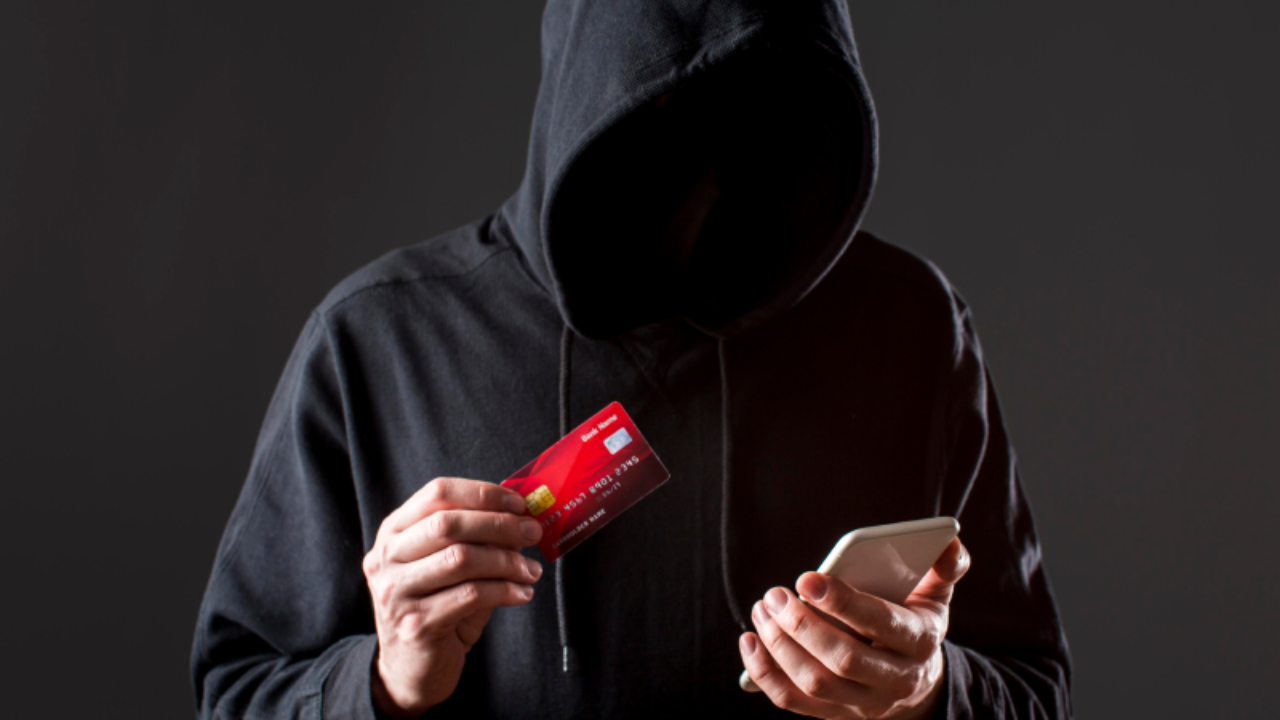 Алматы полицейлері алаяқтардың жаңа психологиялық айла-тәсілдері туралы ескертеді