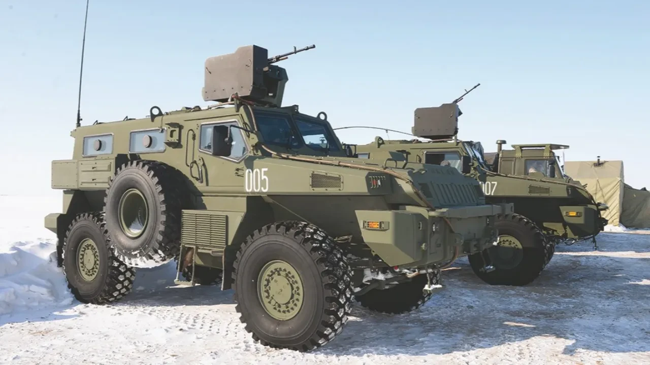 Еліміздің үш қаласында әскери техникалар жүреді: Қорғаныс министрлігі ескерту жасады