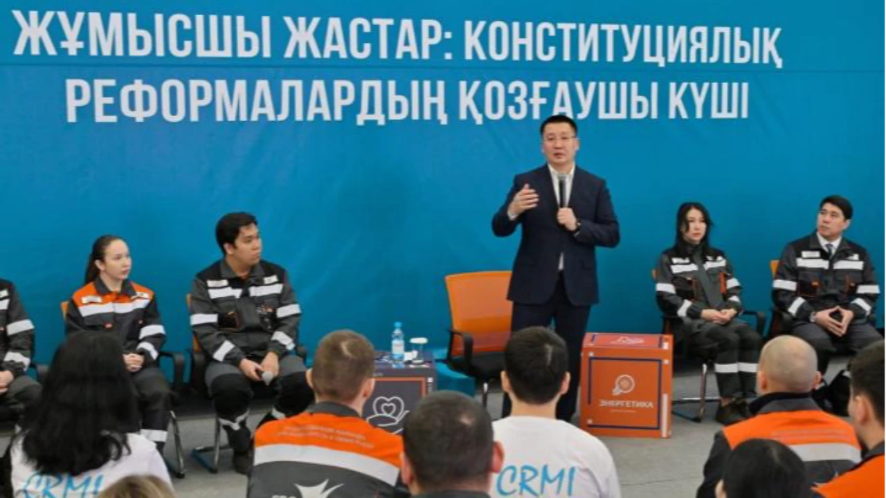 Будущее региона - в руках молодежи: Асаин Байханов встретился с молодыми энергетиками Аксу