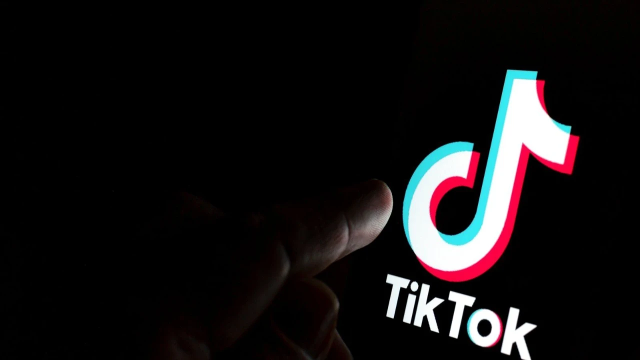 TikTok-тағы «экстрасенс»: Астанада TikTok арқылы 5,5 млн теңге жымқырған
