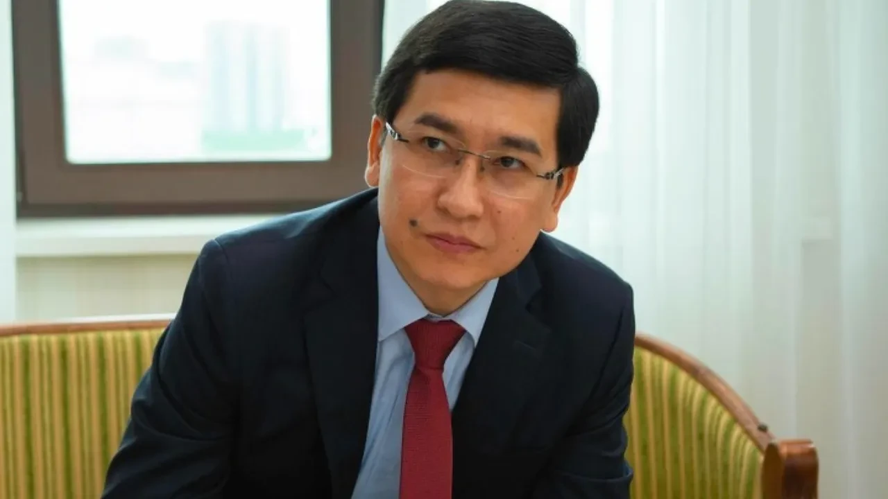 Учитель не обязан отвечать на сообщения в WhatsApp — Аймагамбетов