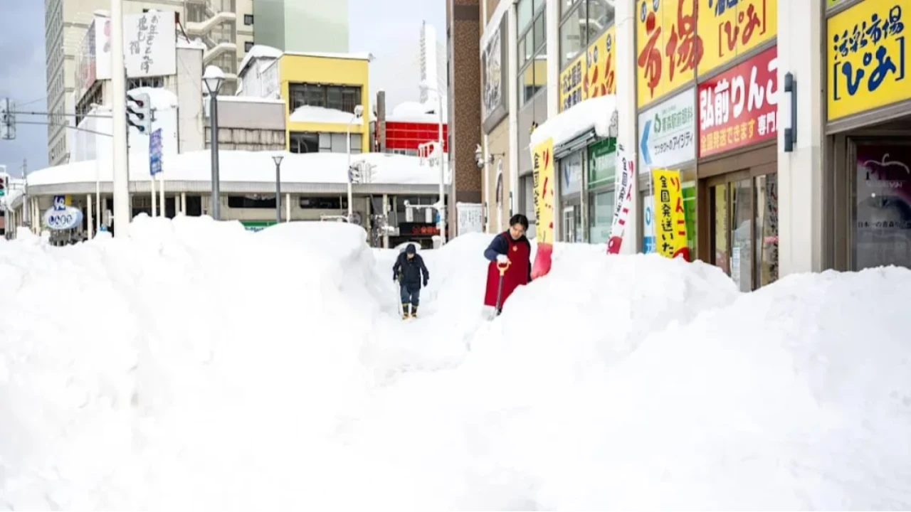 Ақ ажал: Жапониядағы рекордтық қар қалайша 46 адамның өмірін қиды?