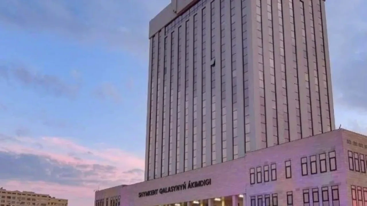 Акима района Шымкента подозревают в драке