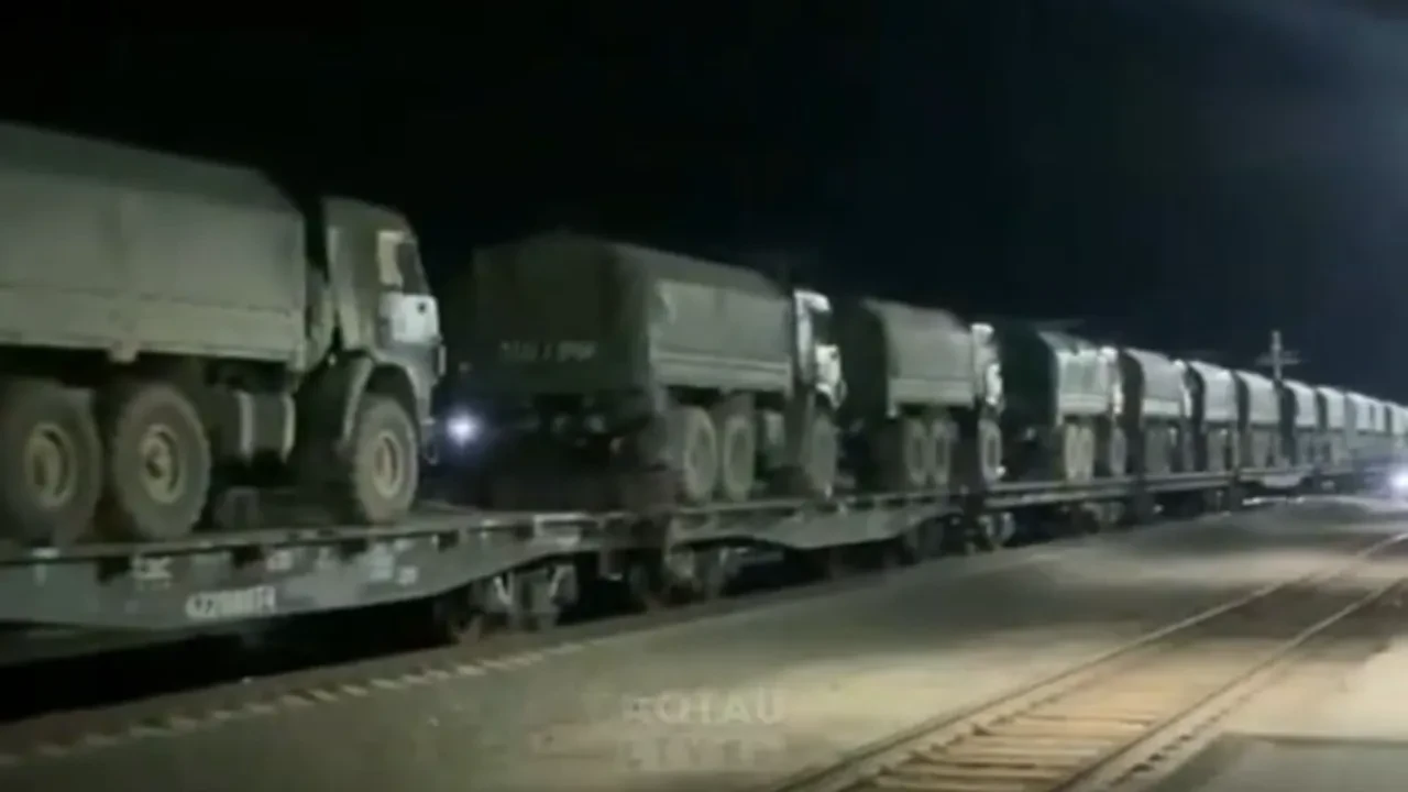 Военные прокомментировали ночные кадры с боевой техникой в Мангыстау