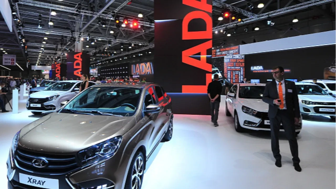 Казахстан повысит утильсбор на автомобили из России