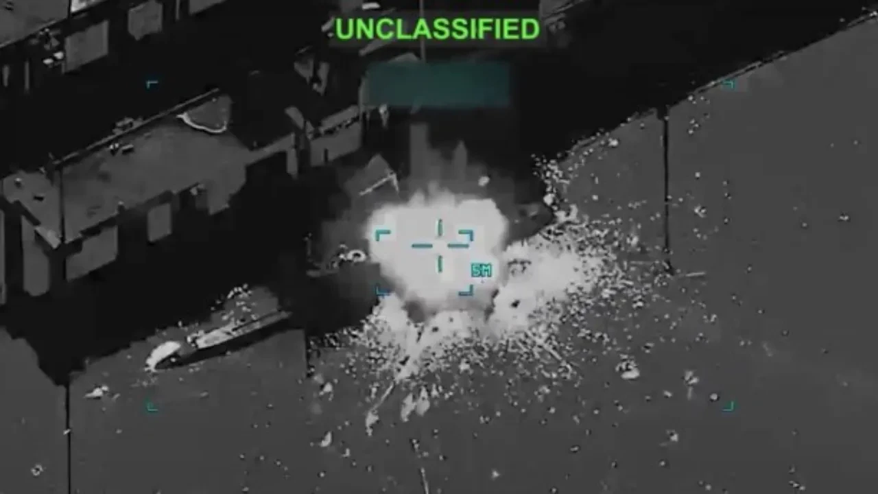 Иран начал минирование в Ормузском проливе