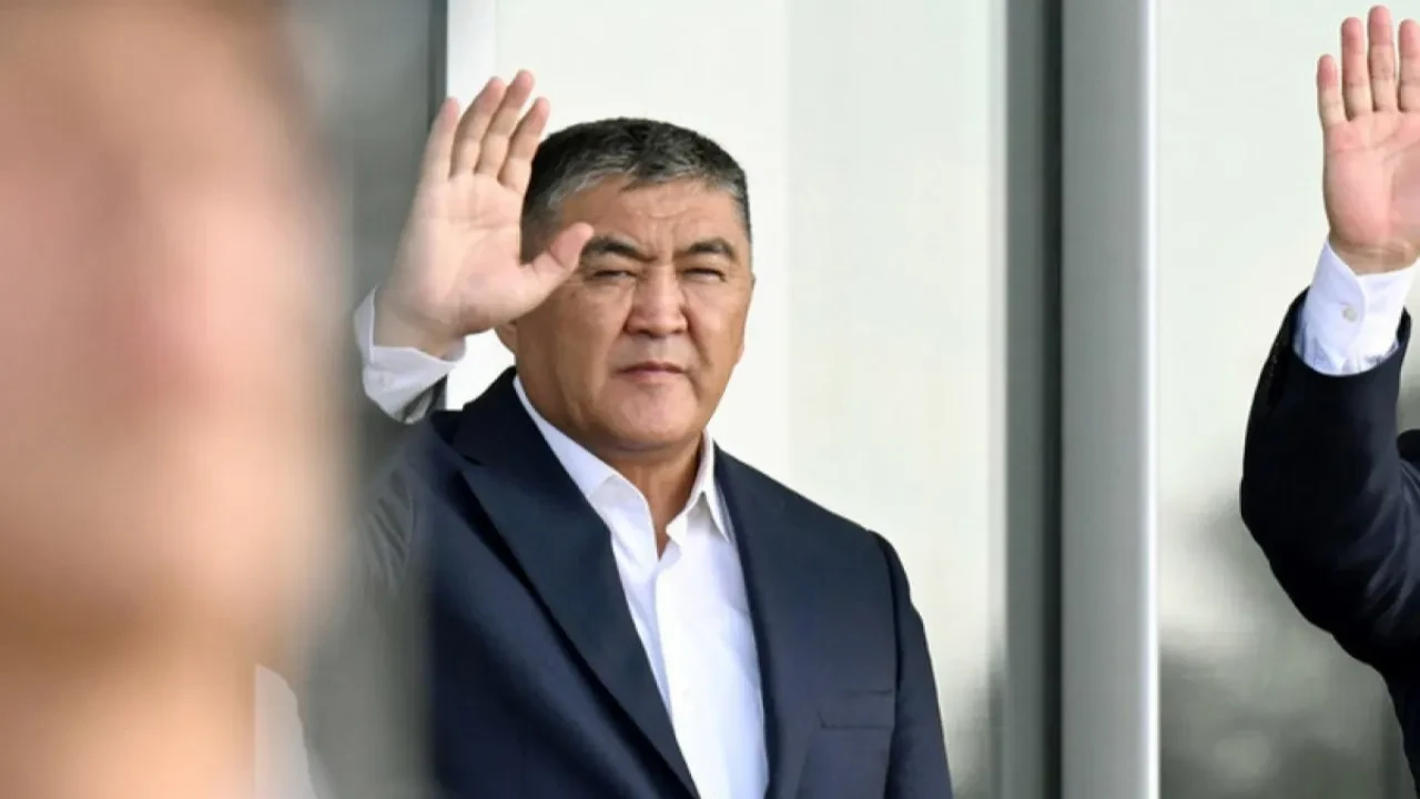 Қырғызстанда Ташиев айт намазынан кейін жұрттан кешірім сұрады