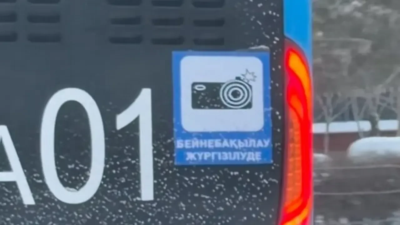 За чем будут следить камеры в столичных автобусах