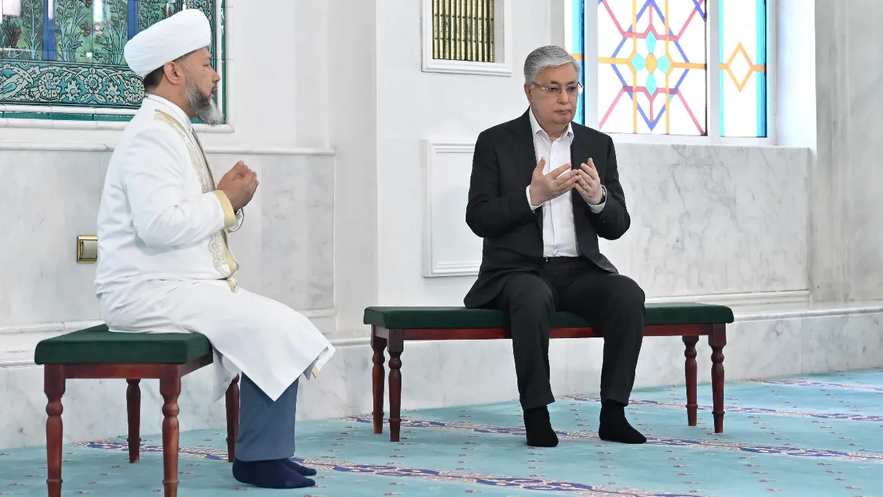 Тоқаев қазақстандықтарды Ораза айтпен құттықтады