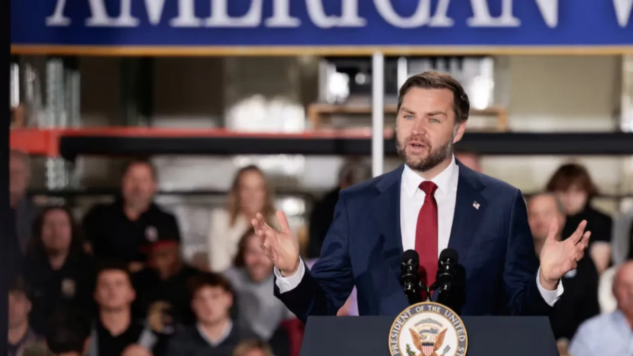 В США готовятся к выборам президента: кого выбирают американцы?