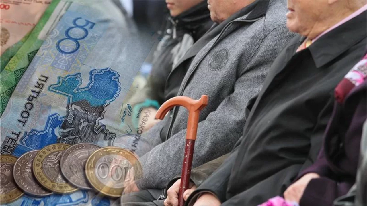 Болашақ зейнеткерлер 300 мың теңге төлем алу үшін қанша жинау керек?