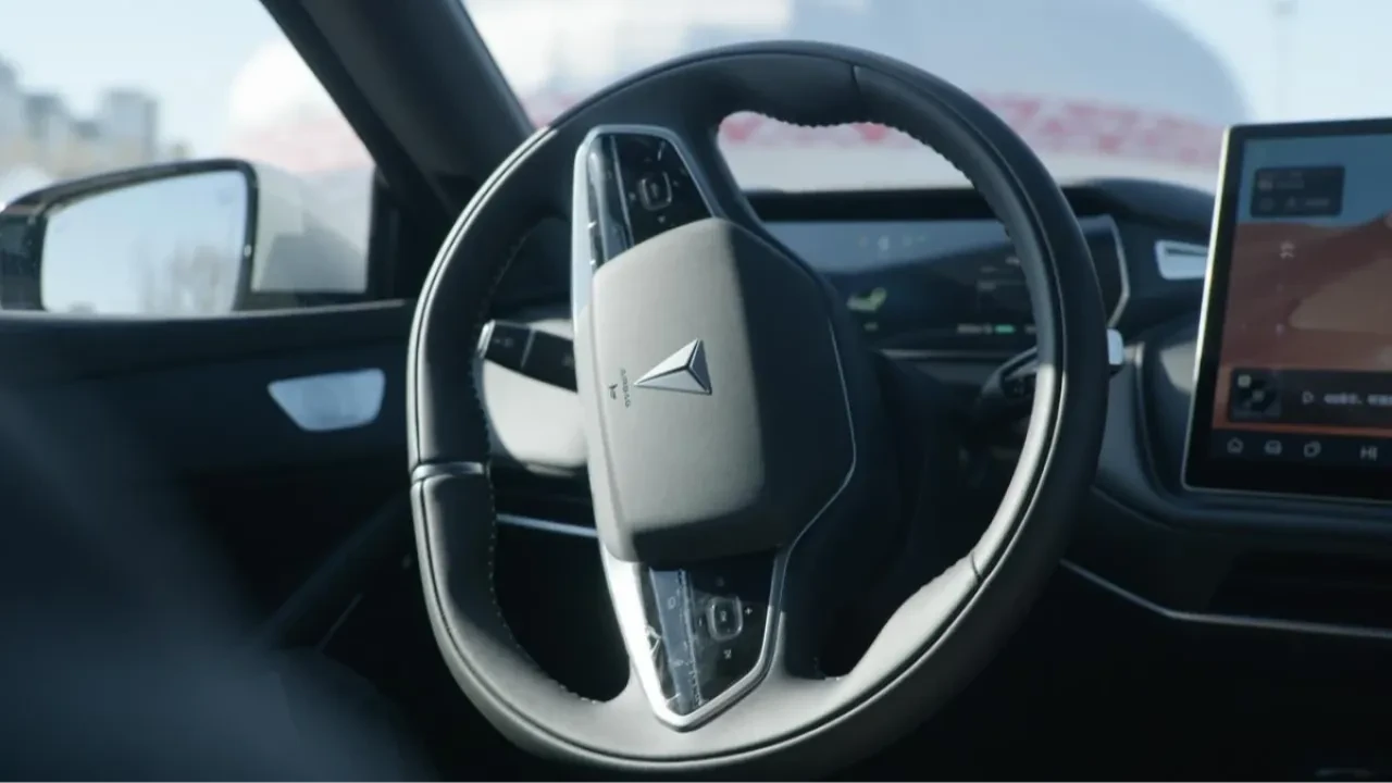 Беспилотные такси запустят в Казахстане этим летом