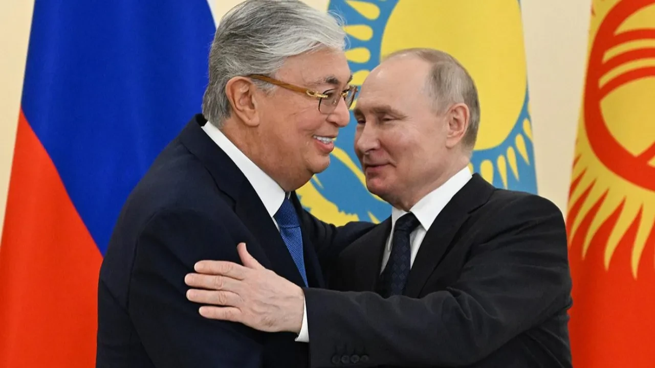 Путин Тоқаевты жаңа Конституция бойынша өткен референдуммен құттықтады