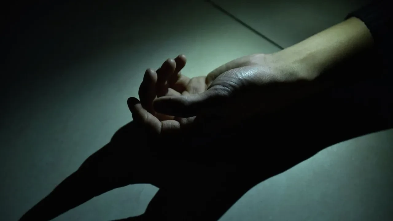 Қарағандыда әйел мен 12 жасар қыздың денесі табылды