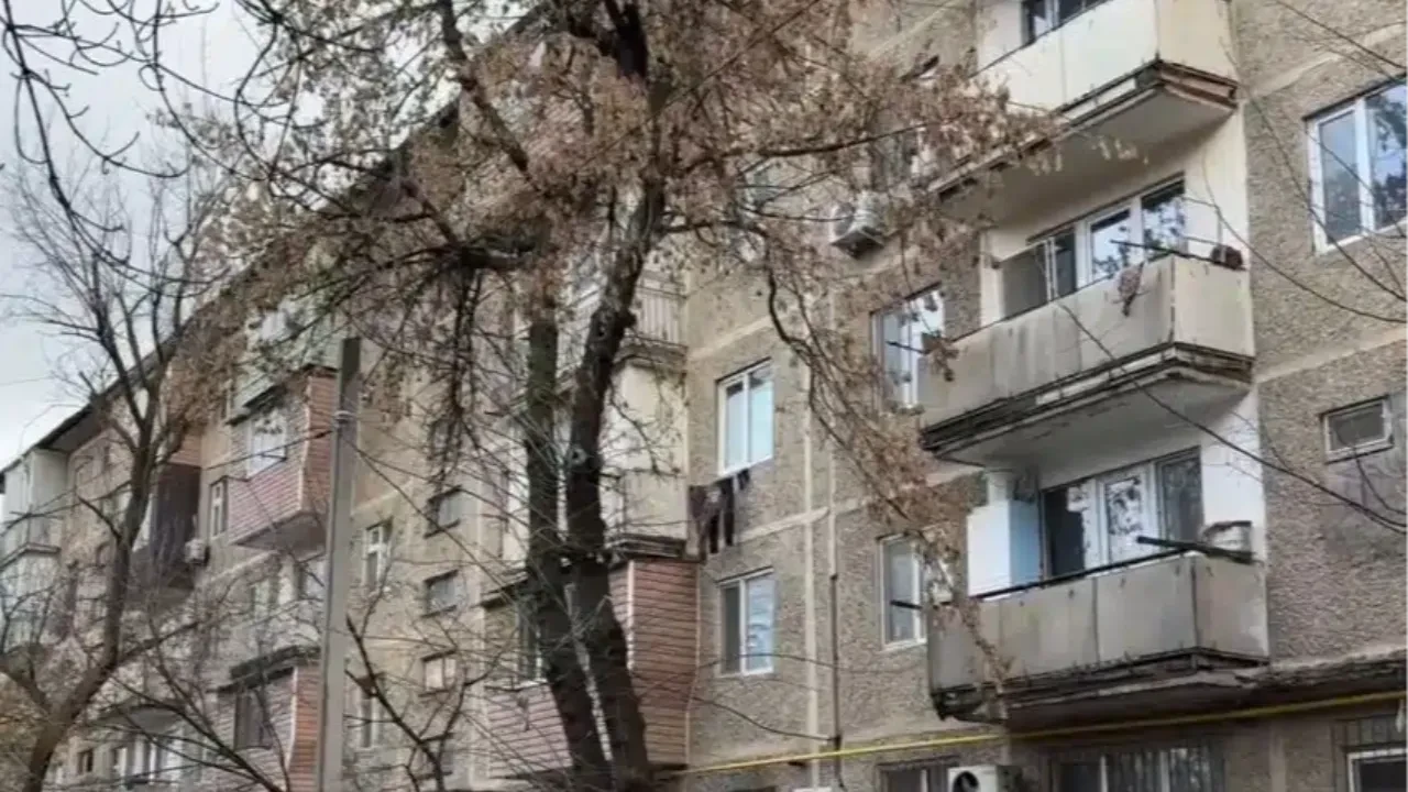 В одном из подъездов Шымкента найдены четверо мертвых человек