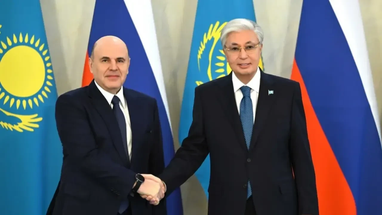 Глава правительства РФ поздравил Казахстан с принятием новой Конституции