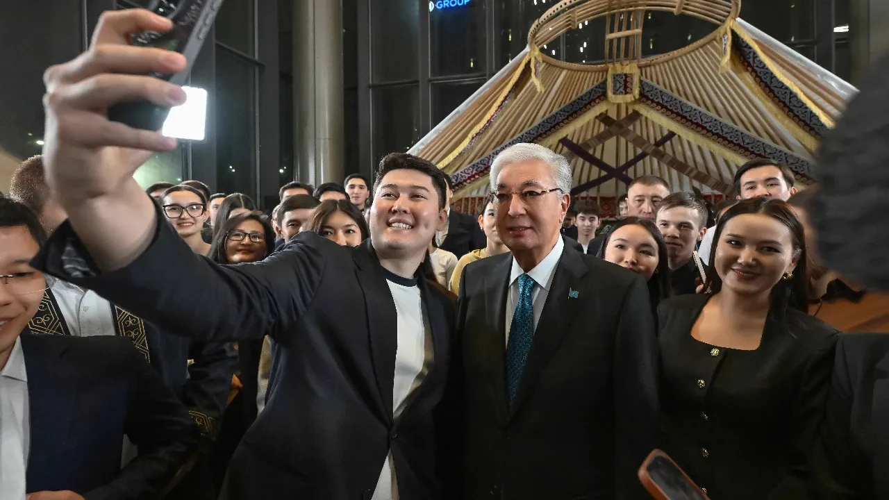 Токаев назвал новую дату дня Конституции РК