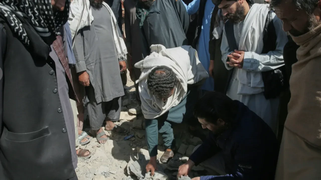 400 погибших: Афганистан обвиняет Пакистан в авиаударе по больнице