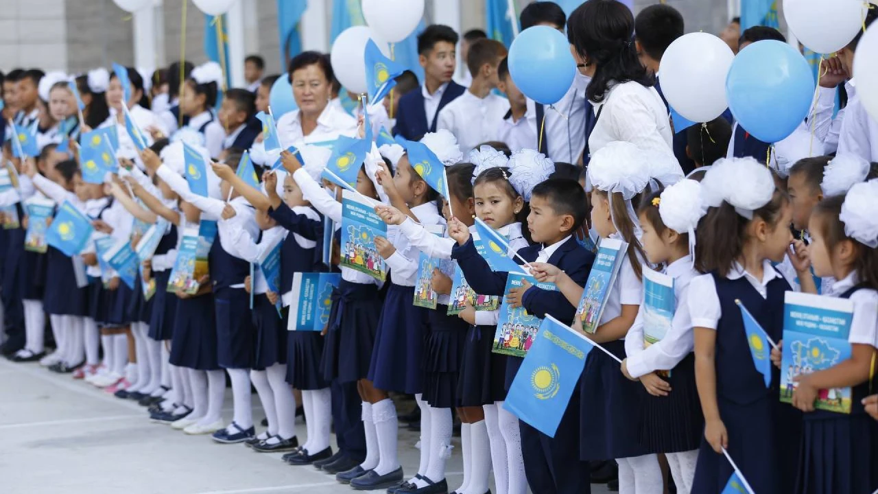 Kazakhstan Announces New Dates for First-Grade School Enrollment