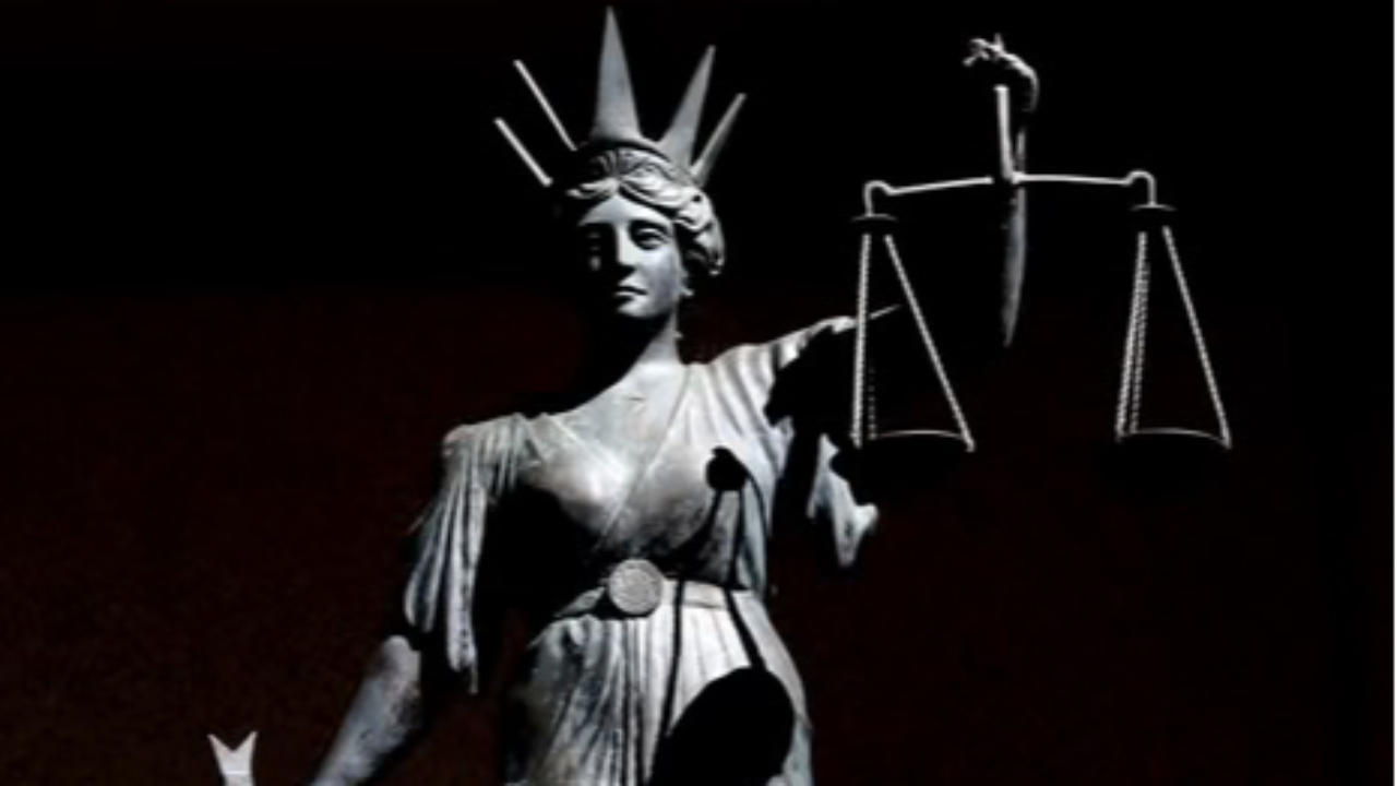 Австралиялық жасөспірім әлеуметтік желіде танымал болу үшін 100-ден астам құқық бұзушылық жасаған