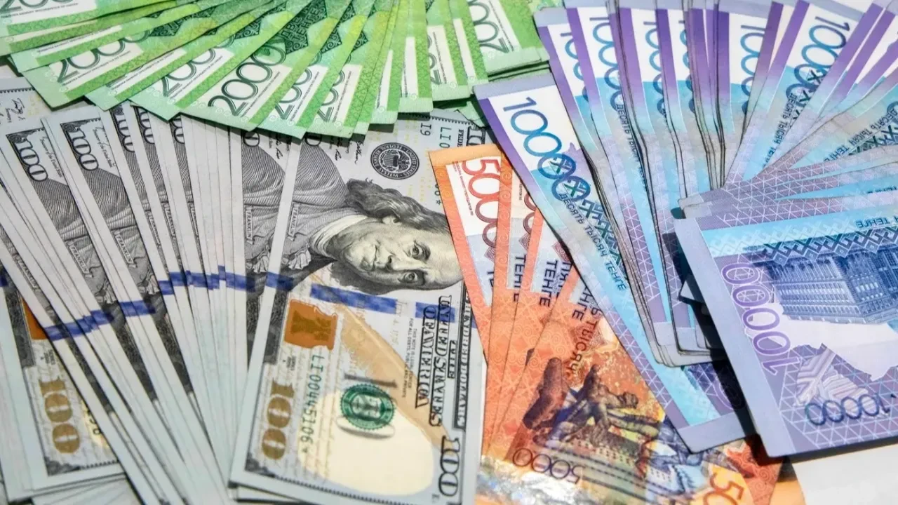 Халықаралық банктер доллардың орнына теңге сатып алуды ұсынды