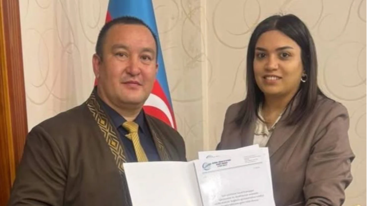 Баку төрiнде қазақ ақыны Саят Қамшыгердің жаңа кітабы таныстырылды