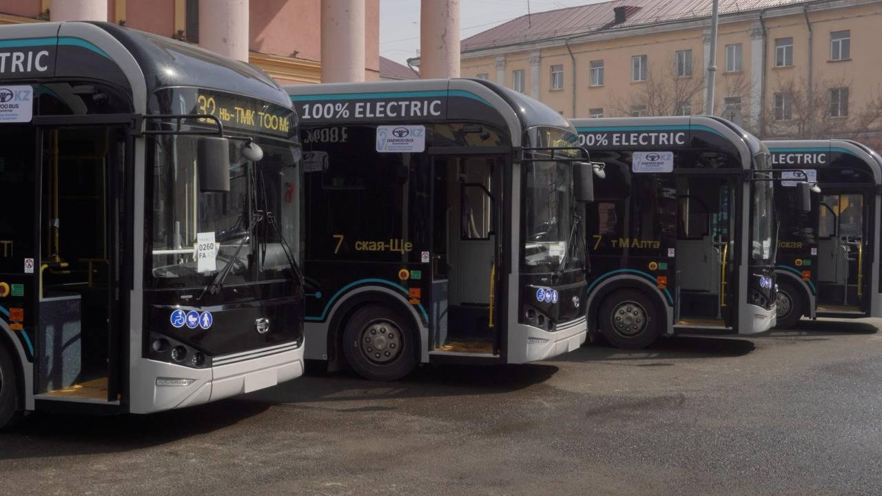 Өскеменде экологиялық таза электробустар қатынай бастайды