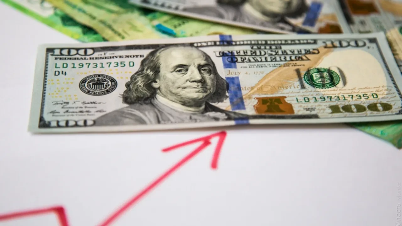 Мұнай бағасы төмендеген тұста доллар қайтадан күрт өсті