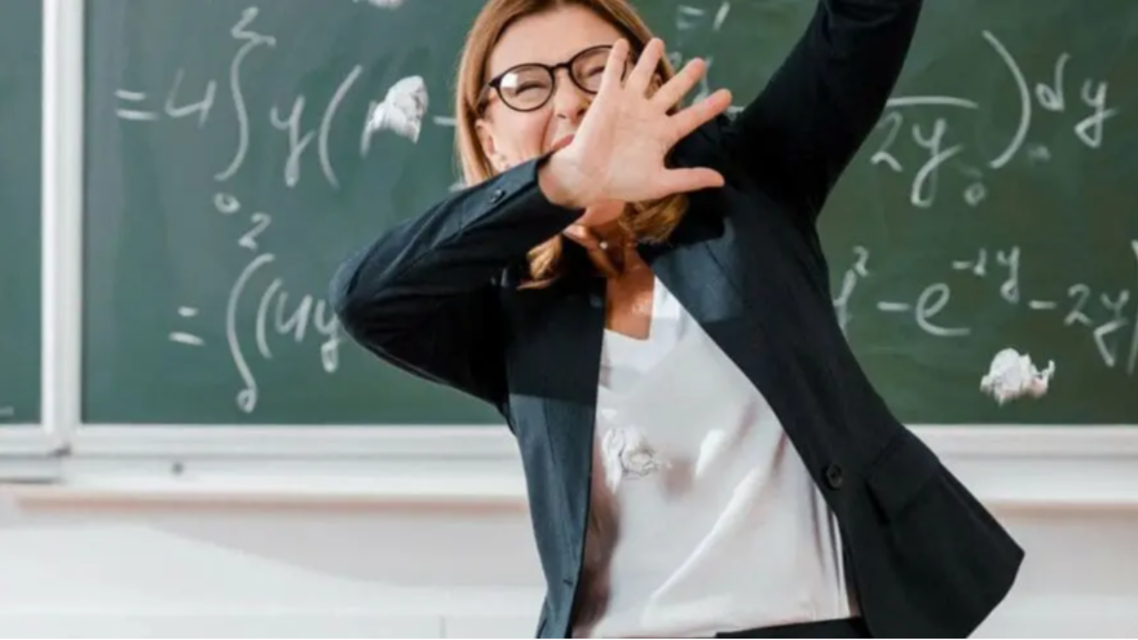 Аймағамбетов мұғалімдерді келеке еткен оқушылар жазасыз қалмайтынын ескертті