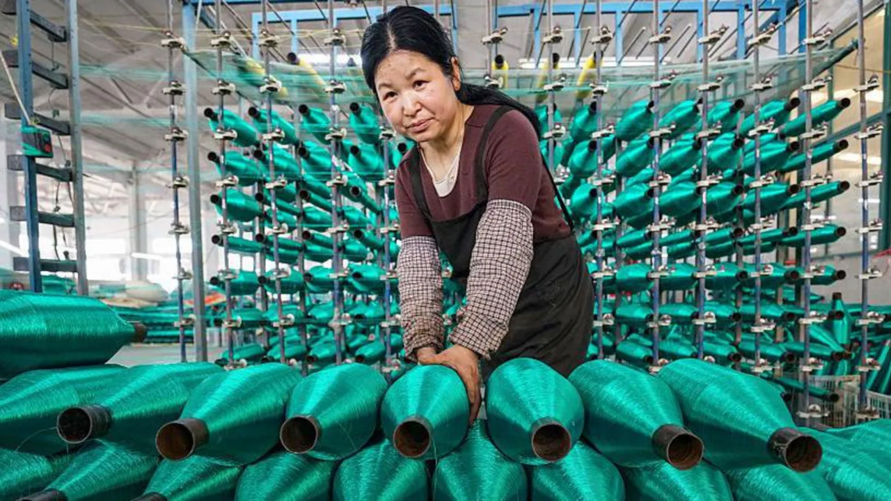 China’s Economy Defies Expectations Amid Global Conflict and Sanctions