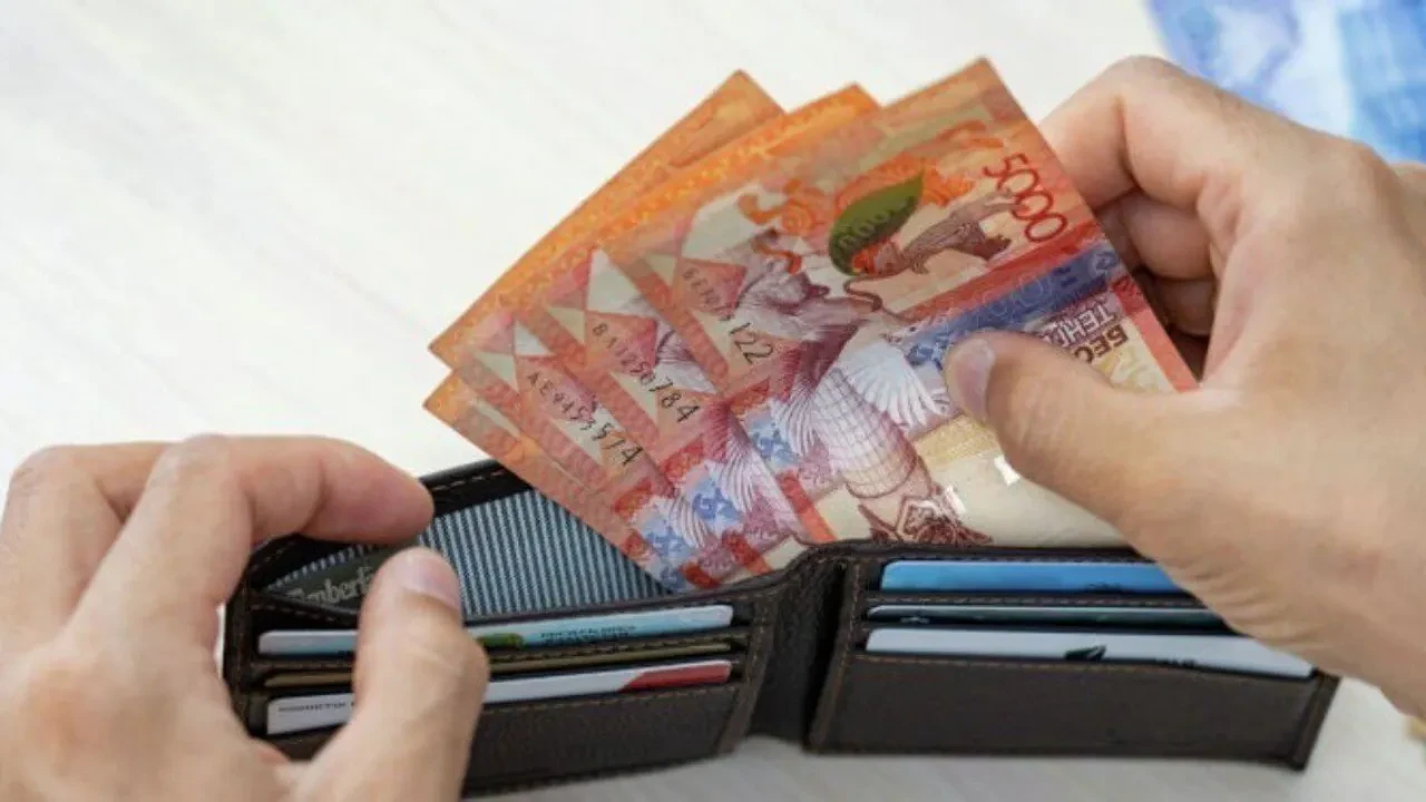 Қазақстанда ең төменгі жалақы 150 мың теңгеге дейін өсуі мүмкін