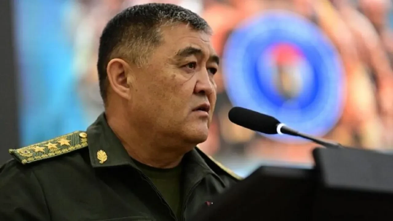 Қырғызстанда Камшыбек Ташиевке екі бап бойынша айып тағылып, елден шығуға шектеу қойылды