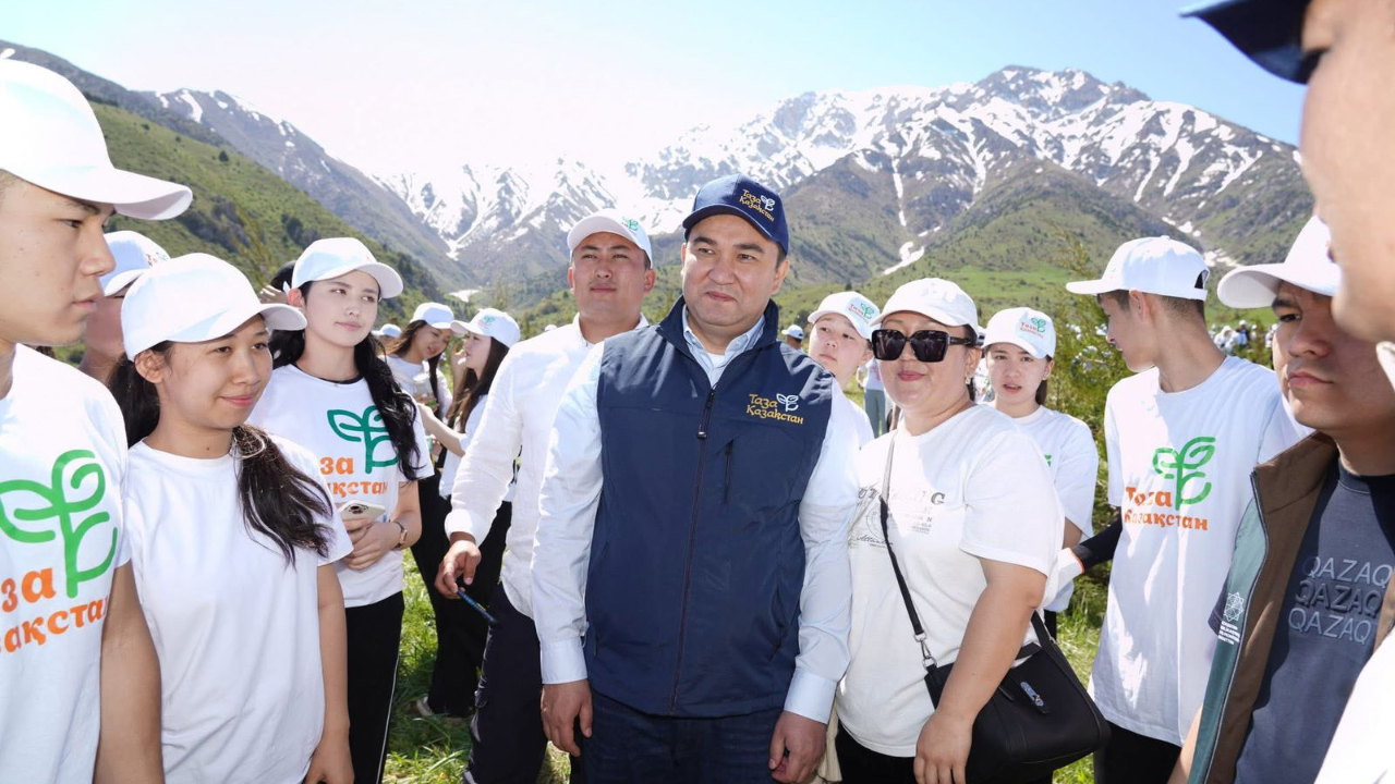 Табиғатқа жанашырлық – ортақ міндет: Түркістанда «Taza Qazaqstan» аясында бір күнде 20 мың ағаш егілді
