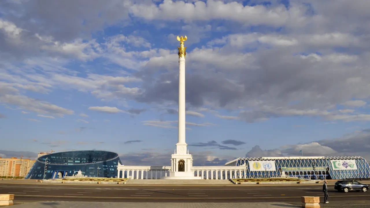 В Астане вместо парада на плац концерте будут готовить солдатскую кашу