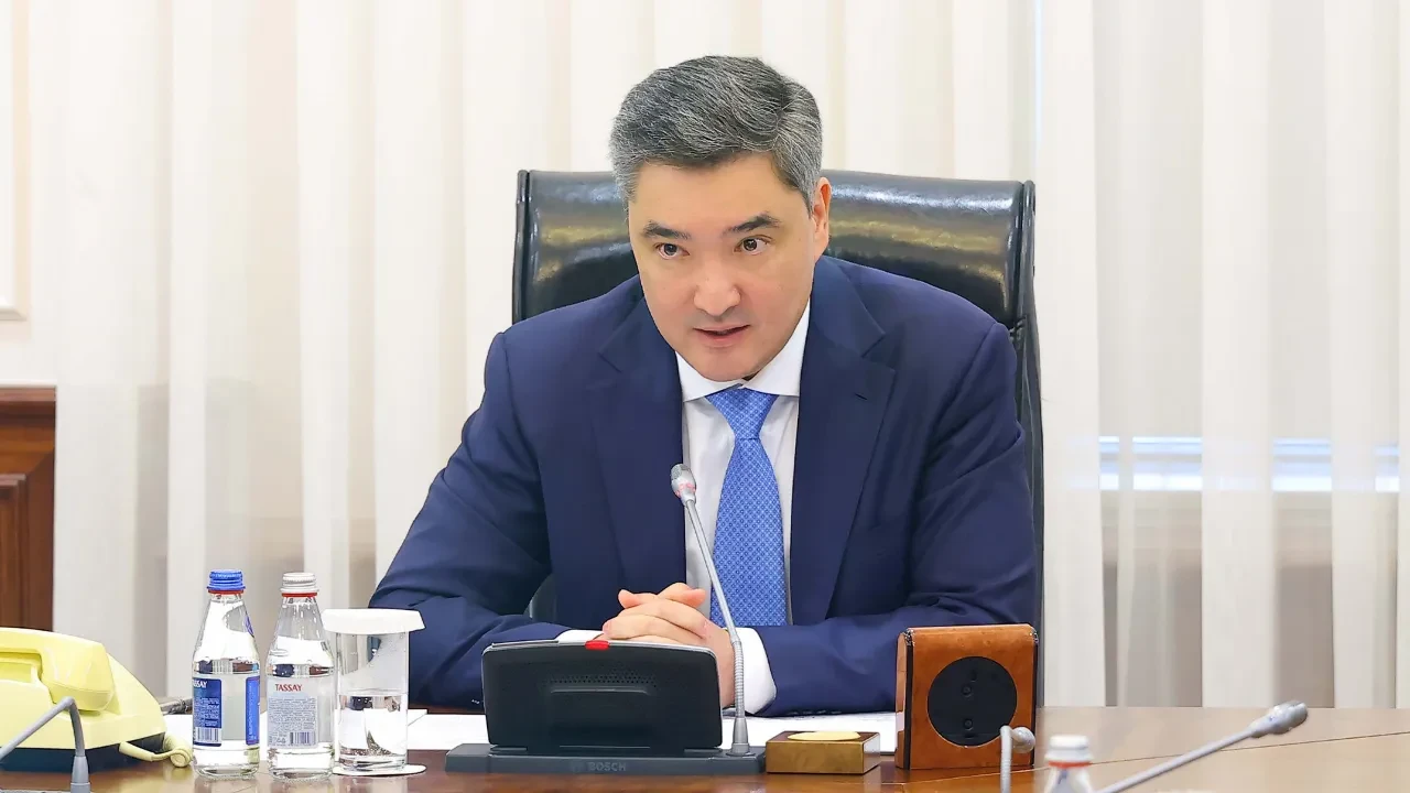 Бектенов жеңіл өнеркәсіпті дамыту бойынша нақты тапсырмалар берді