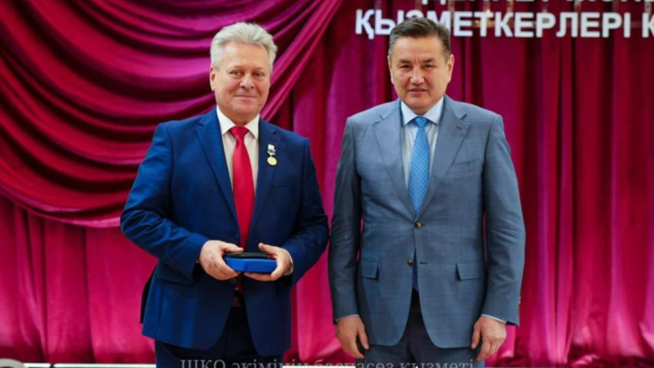 Шығыс Қазақстанның ең үздік мәдениет және өнер қызметкерлері марапатталды
