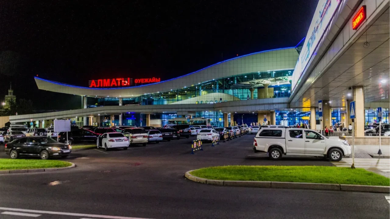Алматы әуежайына швейцариялық ұшақ шұғыл қонды