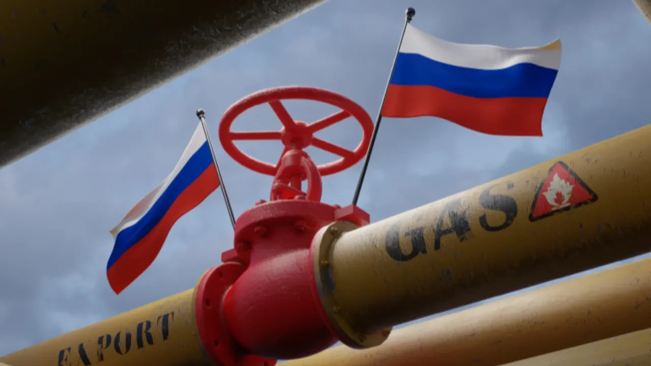 Индия развернула танкер с подсанкционным газом России