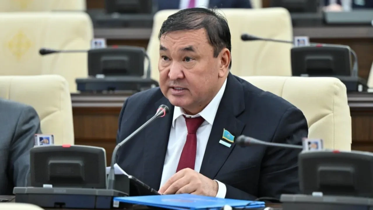 Сот орындаушысына барудың қажеті жоқ: Әкімшілік амнистия кезінде шоттардағы бұғат қалай алынады?