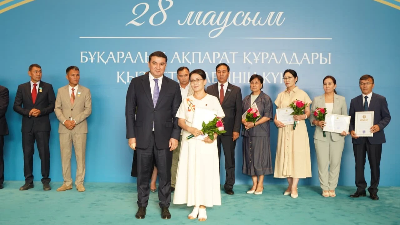 Түркістандағы  БАҚ өкілдеріне Президент атынан су жаңа пәтер кілттері табысталды