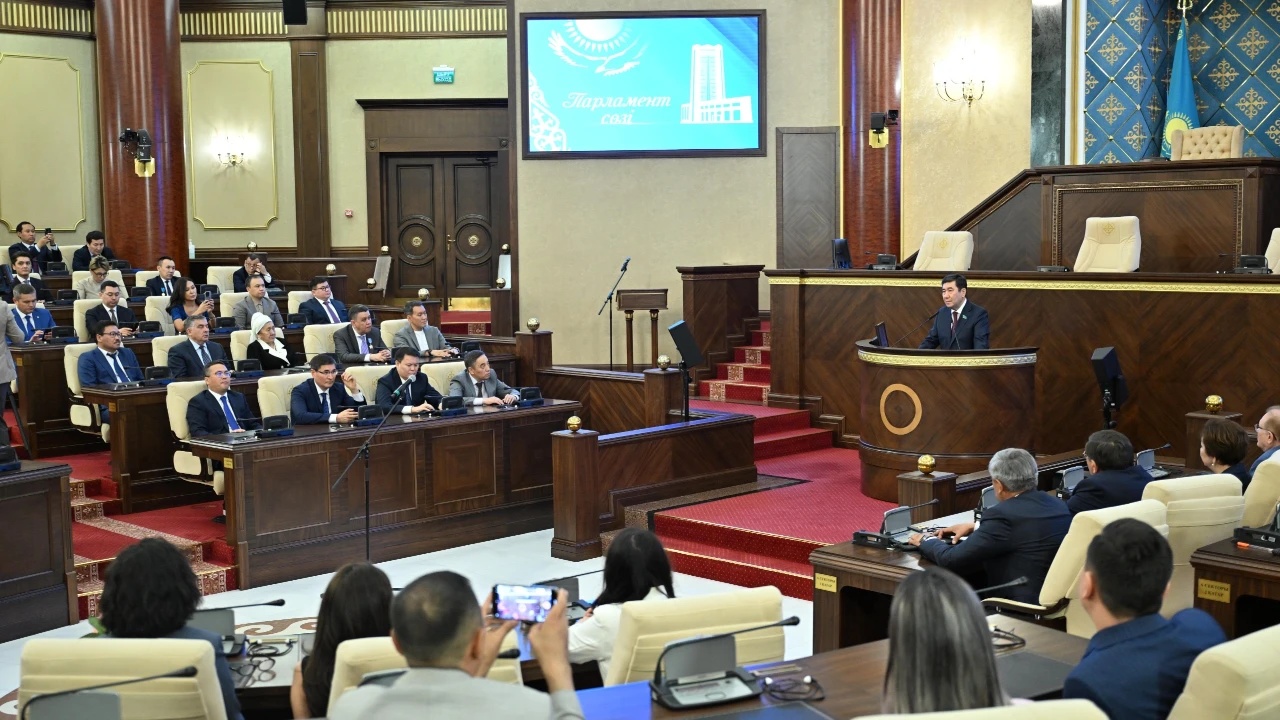 Мәжілісте «Парламент сөзі» сыйлығы табысталды