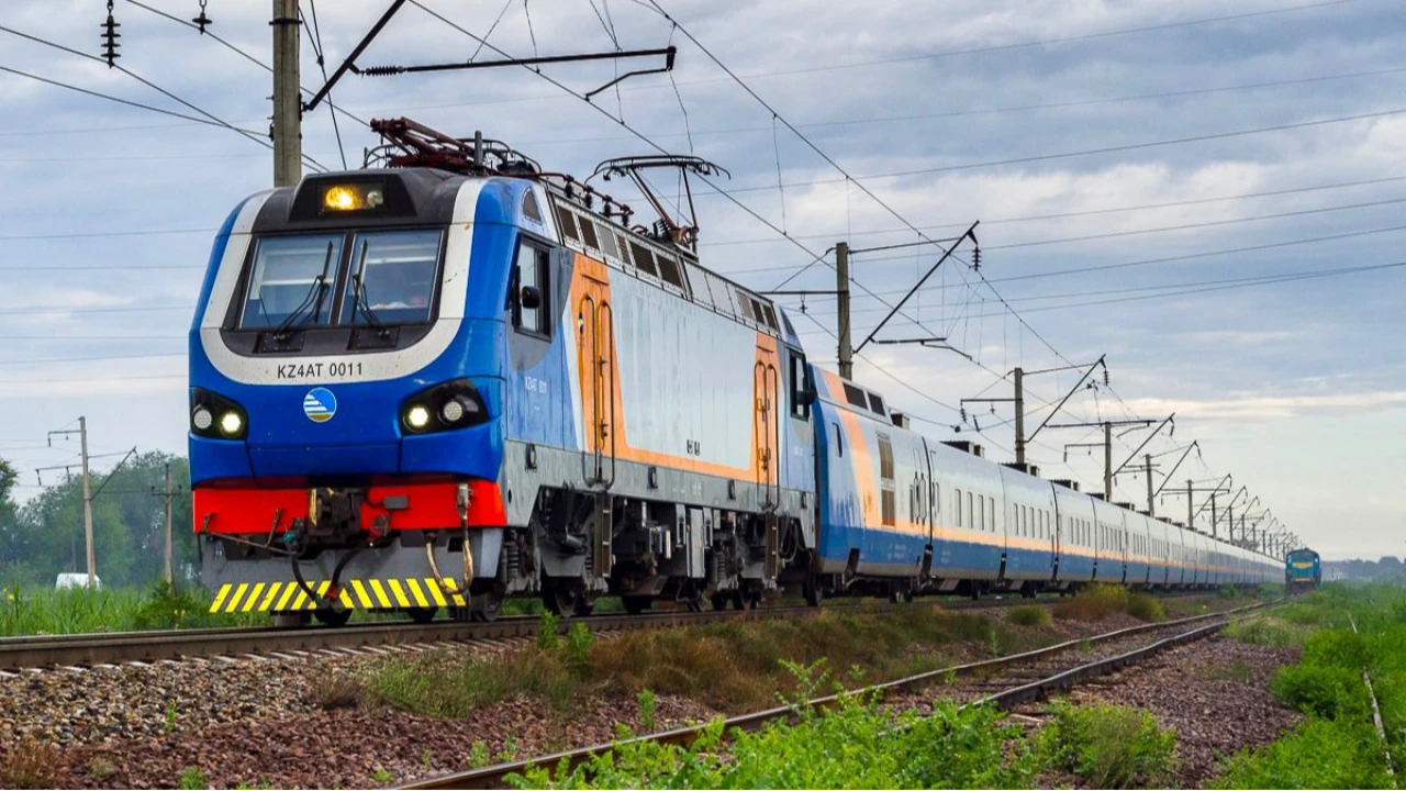 1 шілдеден бастап елімізде 30 жаңартылған теміржол вокзалы іске қосылады