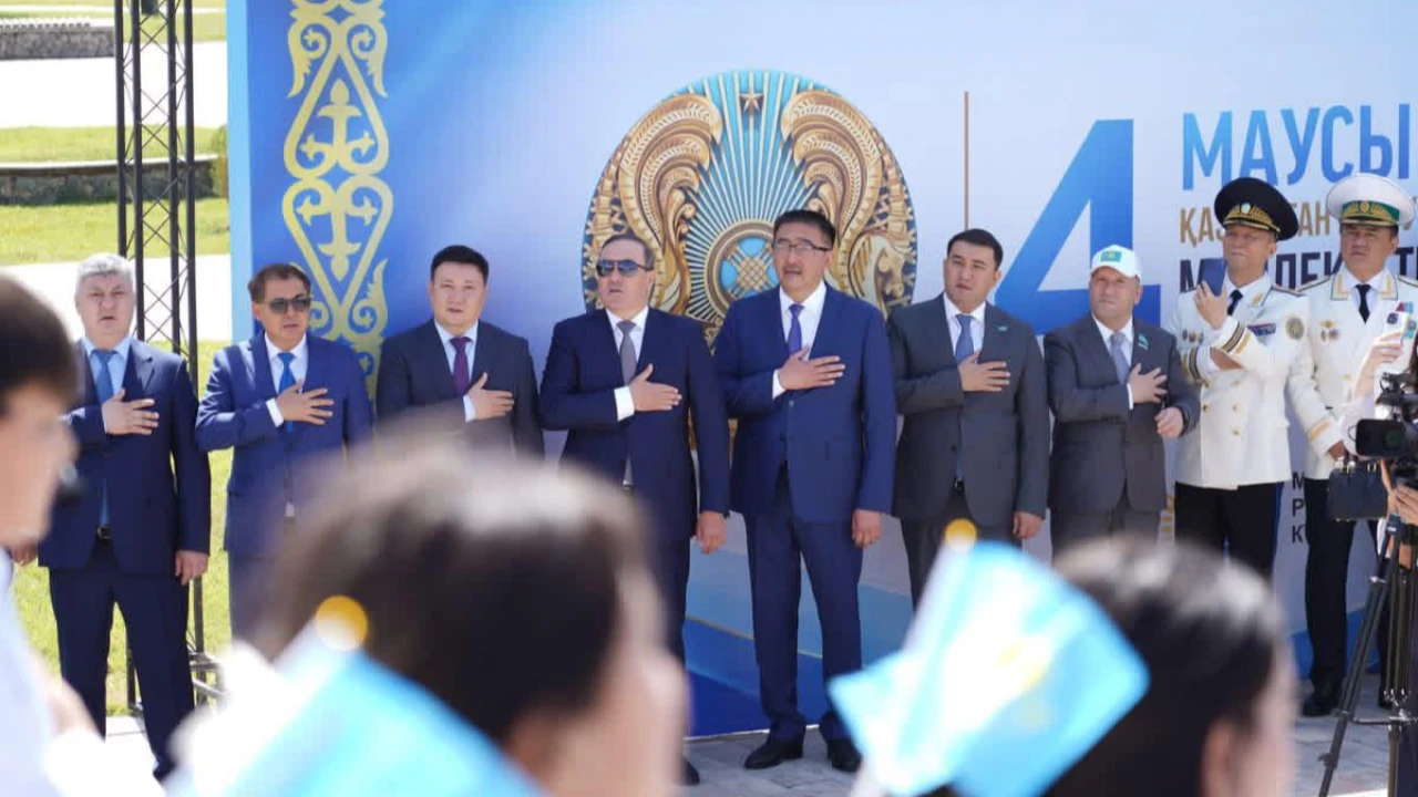 Түркістанда Қазақстан Республикасының Мемлекеттік рәміздер күні жоғары деңгейде аталып өтті