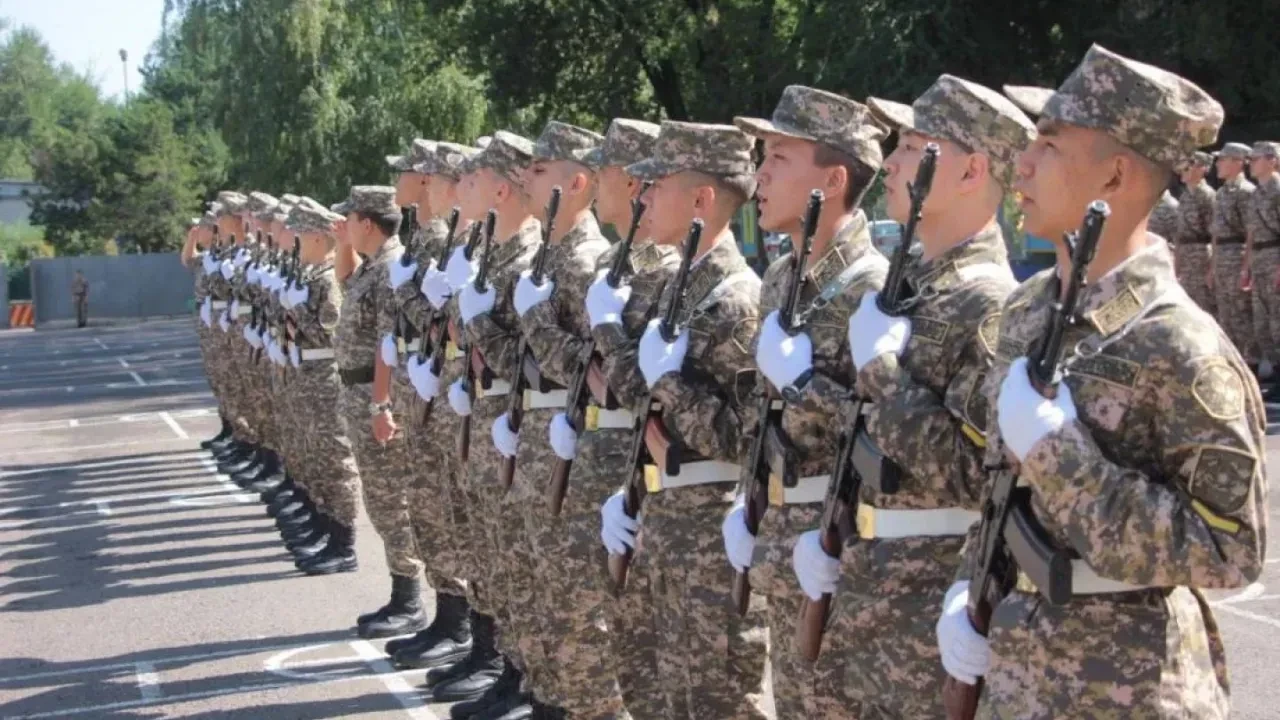 Әскерге шақыру науқаны қалай жүріп жатыр: Қорғаныс министрілігінің есебі