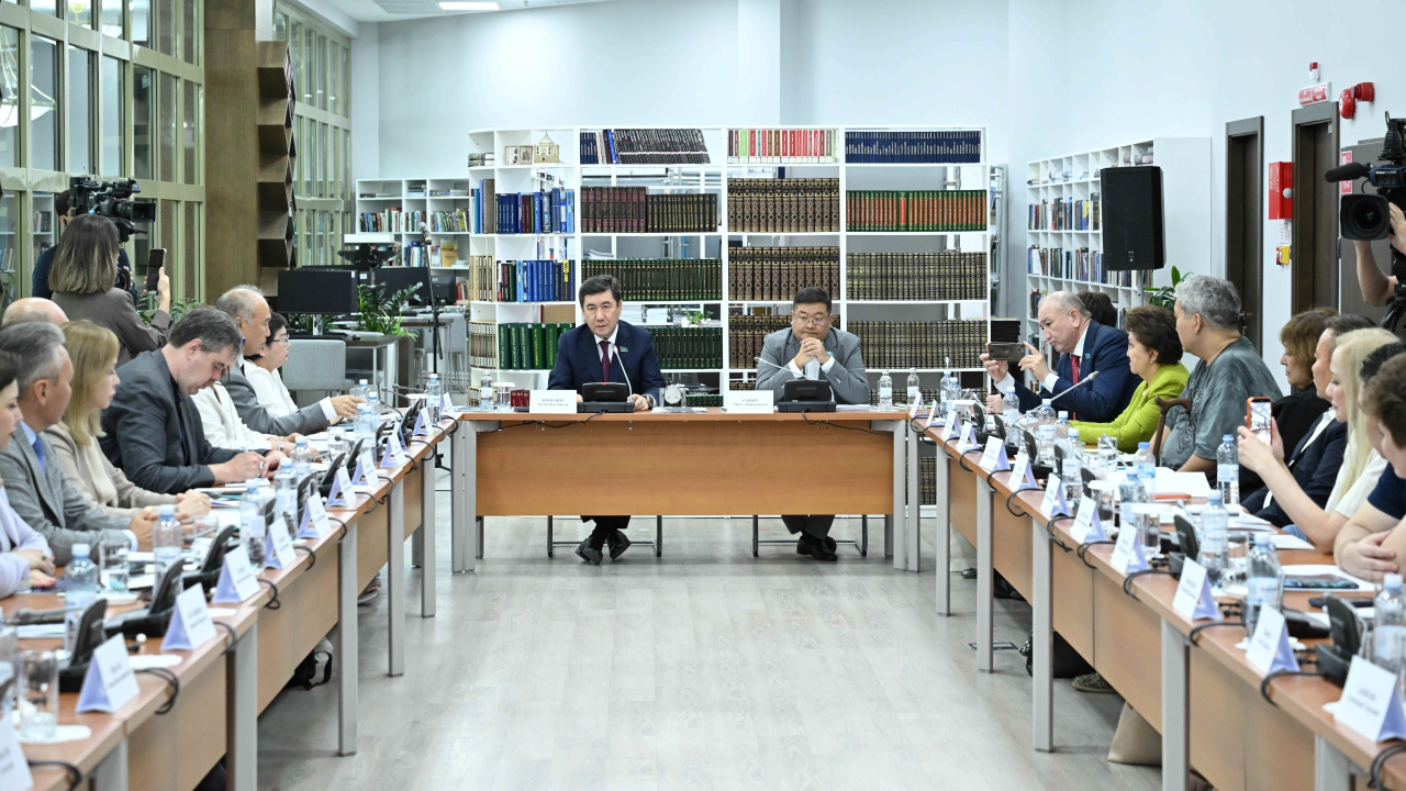Мәжіліс жанындағы Қоғамдық палатаның жұмысы қорытындыланды